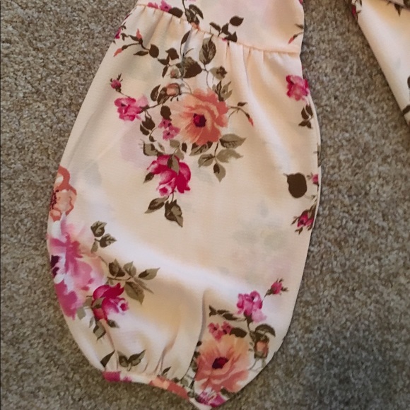 *Bohm Peach & Floral BOHO Blouse. - Picture 4 of 4